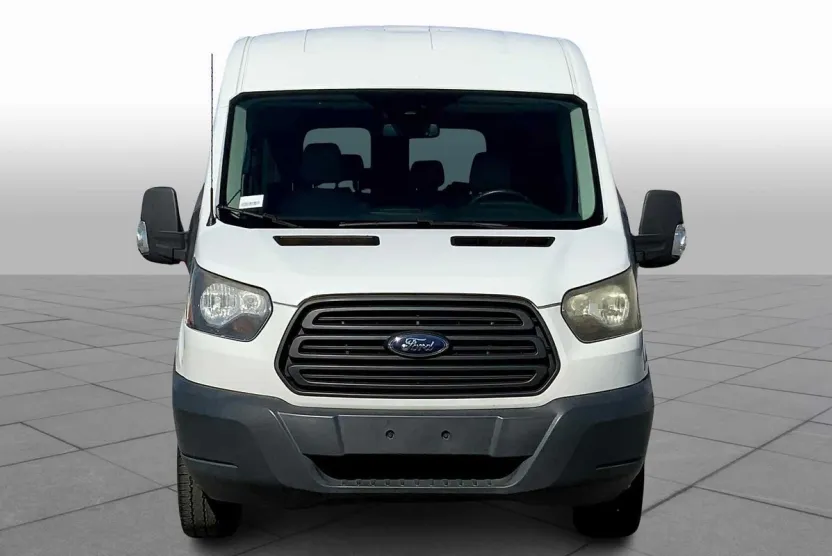 2018 Ford Transit Passenger XL photo 1