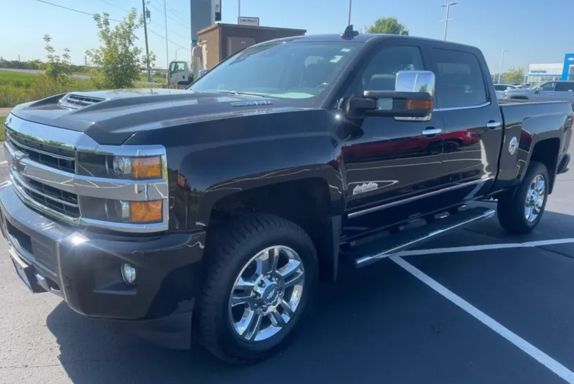 2018 Chevrolet Silverado 2500HD High Country photo 1