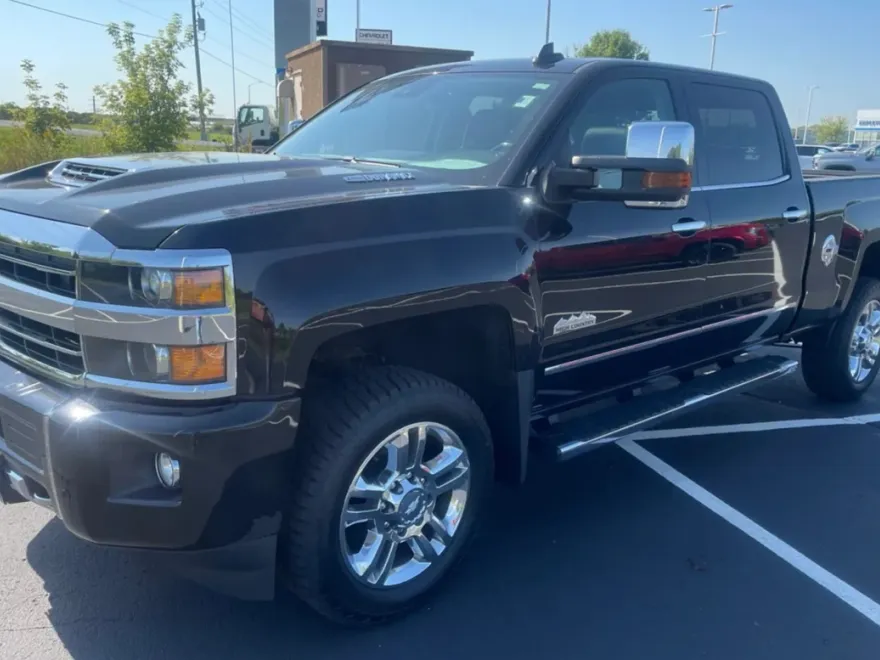 2018 Chevrolet Silverado 2500HD High Country photo 1