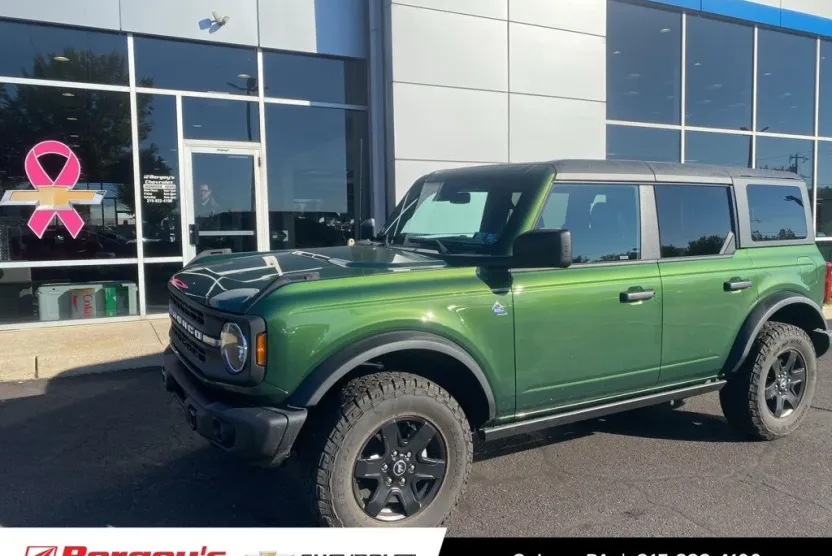 2024 Ford Bronco Black Diamond photo 1