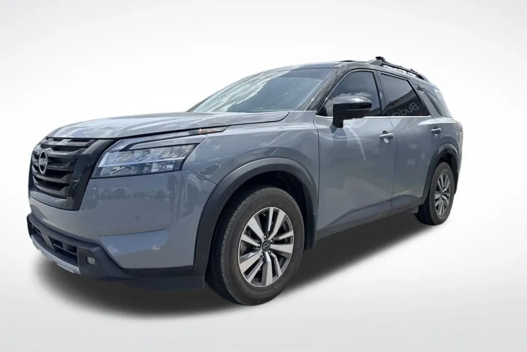 2023 Nissan Pathfinder SL photo 1