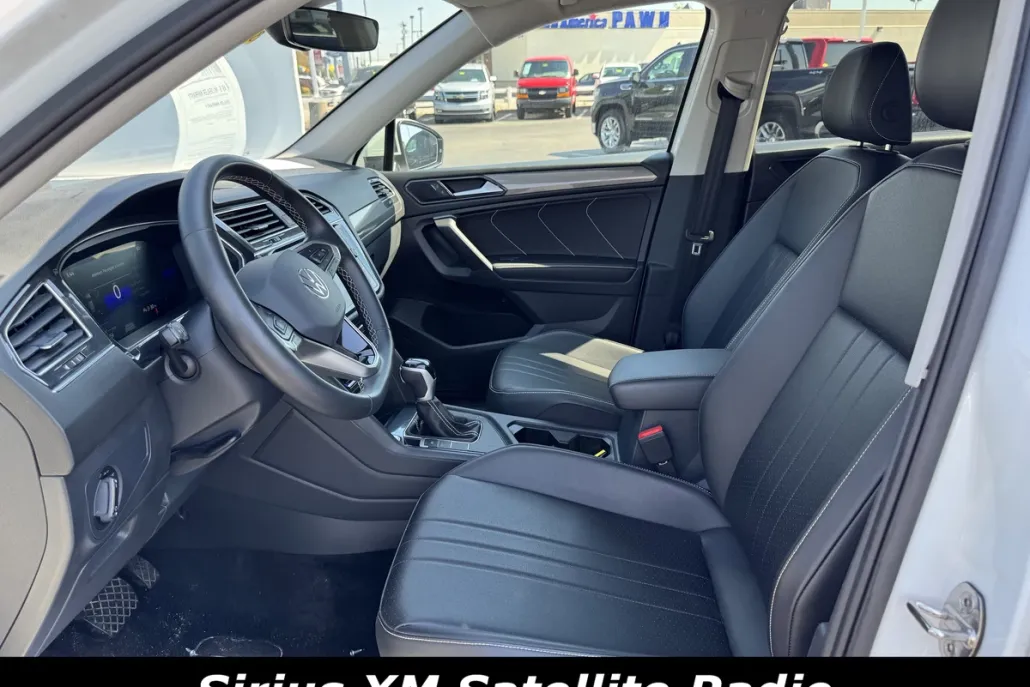 2024 Volkswagen Tiguan SE Wolfsburg Edition photo 1