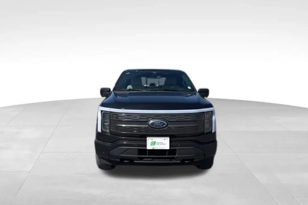 2023 Ford F-150 Lightning Platinum photo 1