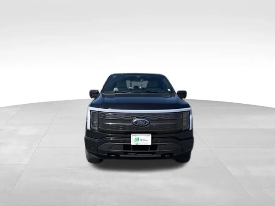 2023 Ford F-150 Lightning Platinum photo 1