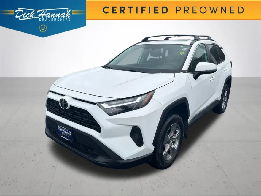 2024 Toyota RAV4 XLE photo 1