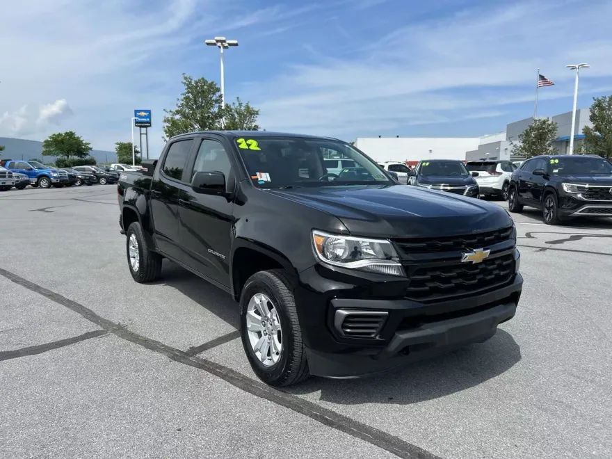 2022 Chevrolet Colorado LT photo 1