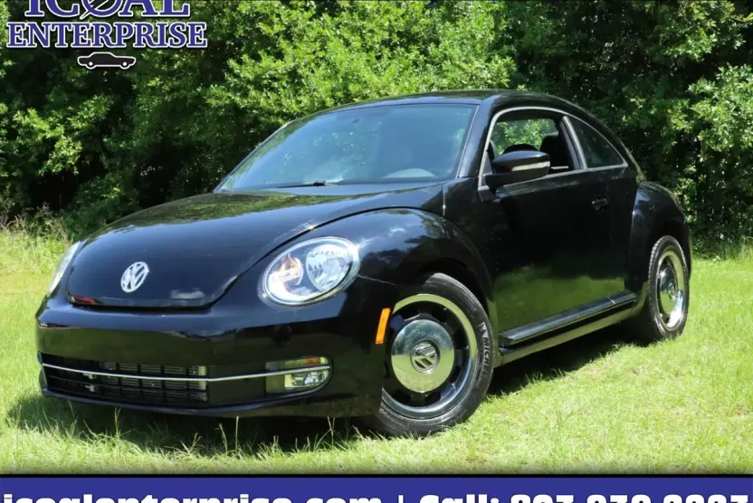 2012 Volkswagen Beetle 2.5L photo 1