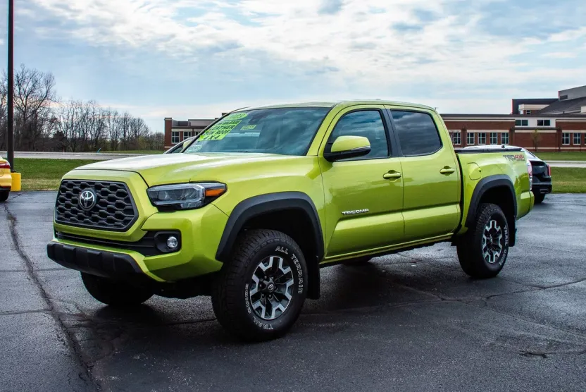 2023 Toyota Tacoma 4x4 SR photo 1