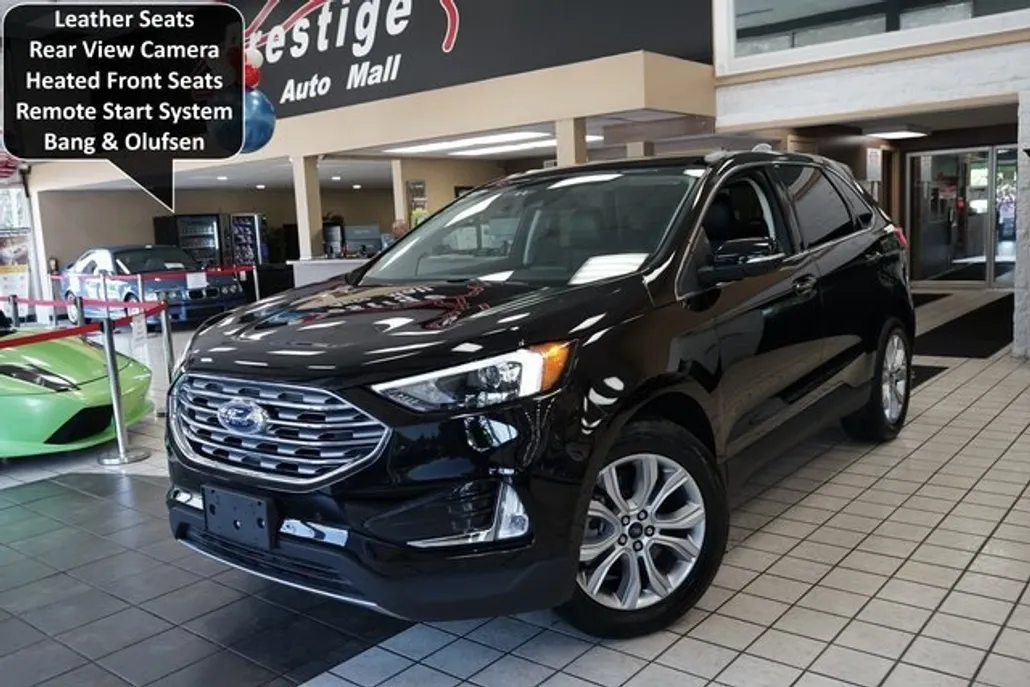 2022 Ford Edge Titanium photo 1