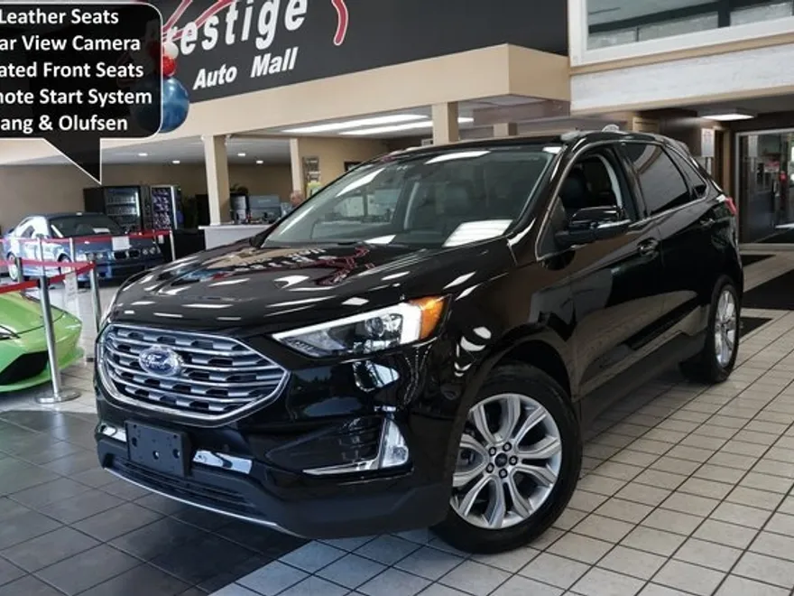 2022 Ford Edge Titanium photo 1
