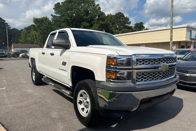 2015 Chevrolet Silverado 1500 LS photo 1