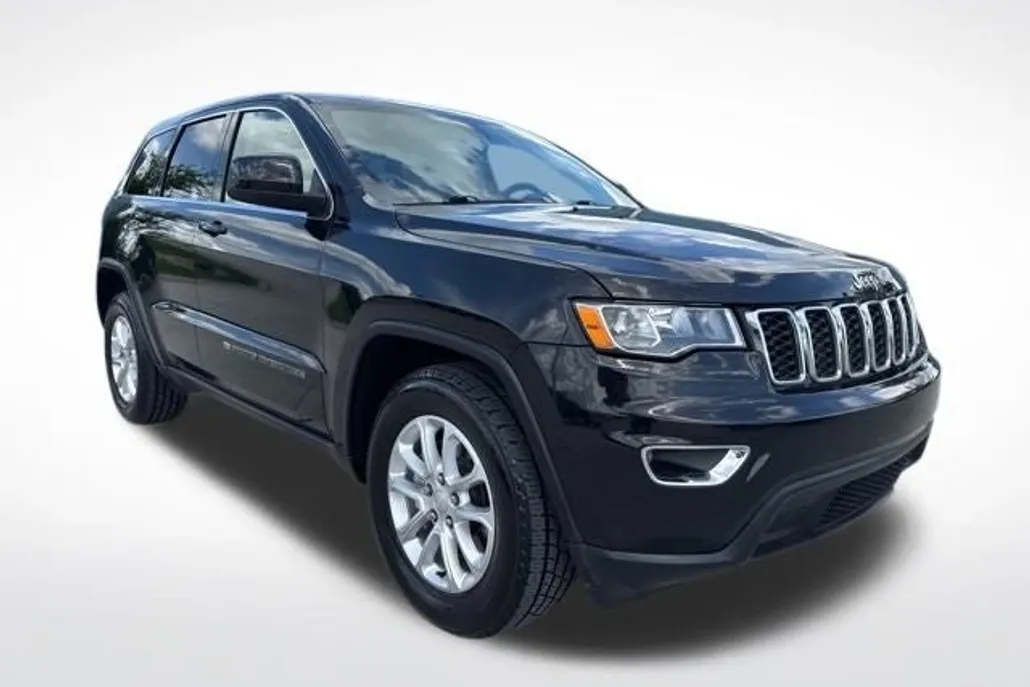 2022 Jeep Cherokee Laredo photo 1