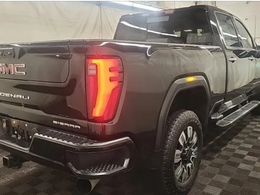 2024 Gmc Sierra HD Denali photo 1