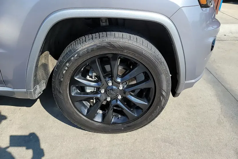 2020 Jeep Grand Cherokee Altitude photo 1