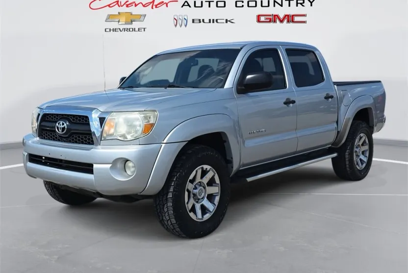 2011 Toyota Tacoma PreRunner SR5 photo 1