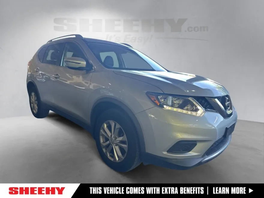 2016 Nissan Rogue SV photo 1