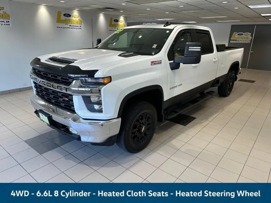 2022 Chevrolet Silverado LT photo 1