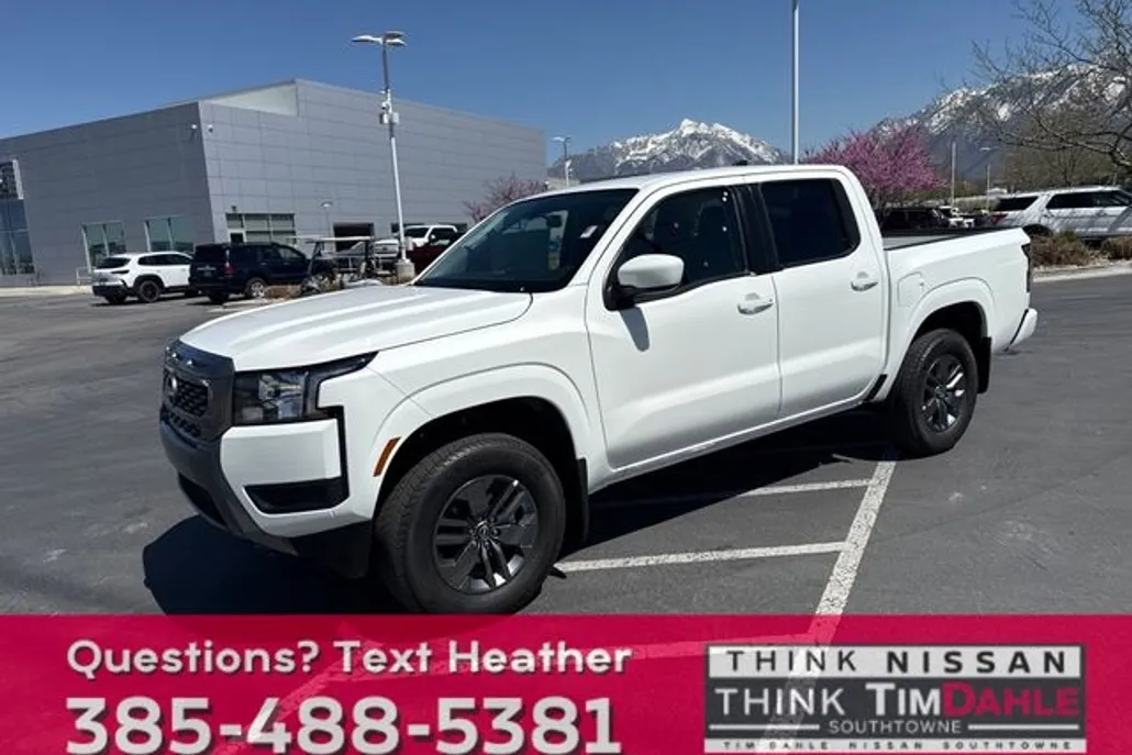 2025 Nissan Frontier SV photo 1