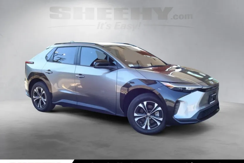 2023 Toyota bZ4X XLE photo 1