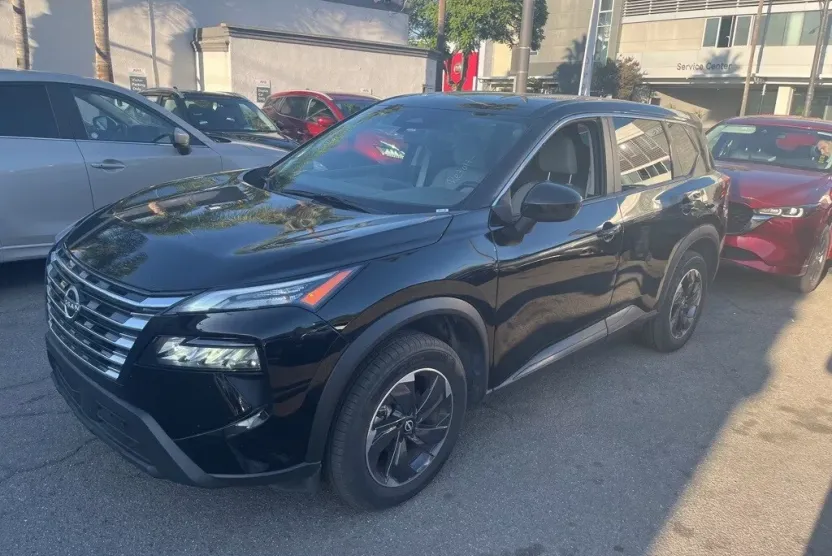 2024 Nissan Rogue SV photo 1
