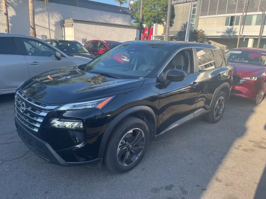 2024 Nissan Rogue SV photo 1