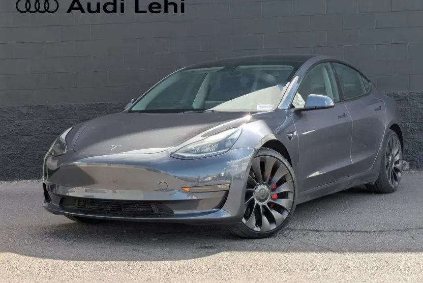 2023 Tesla Model 3 Performance photo 1