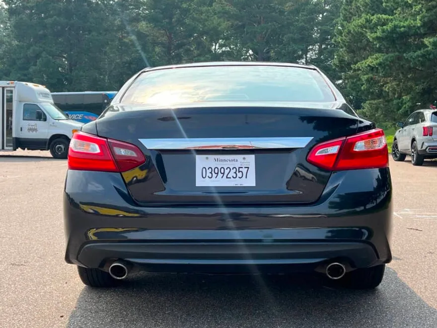 2018 Nissan Altima 2.5 SV photo 1