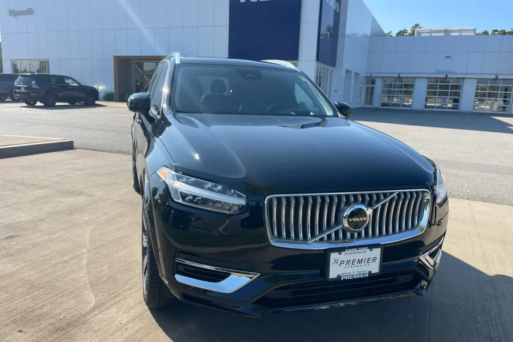 2024 Volvo XC90 T8 Ultimate photo 1