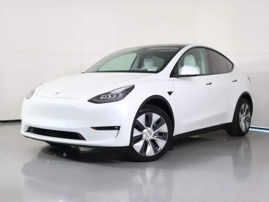 2021 Tesla Model Y Long Range photo 1