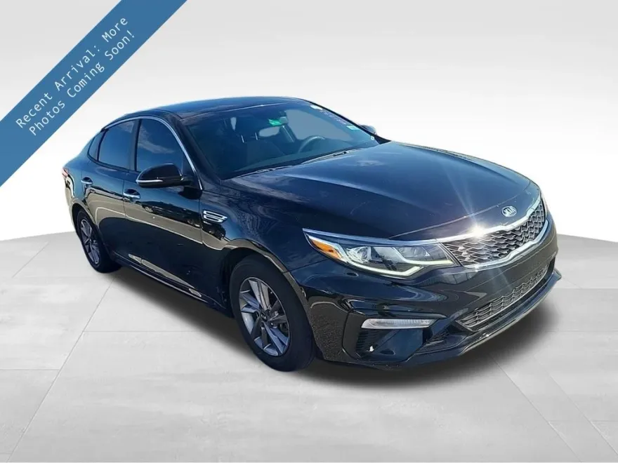 2020 Kia Optima LX photo 1