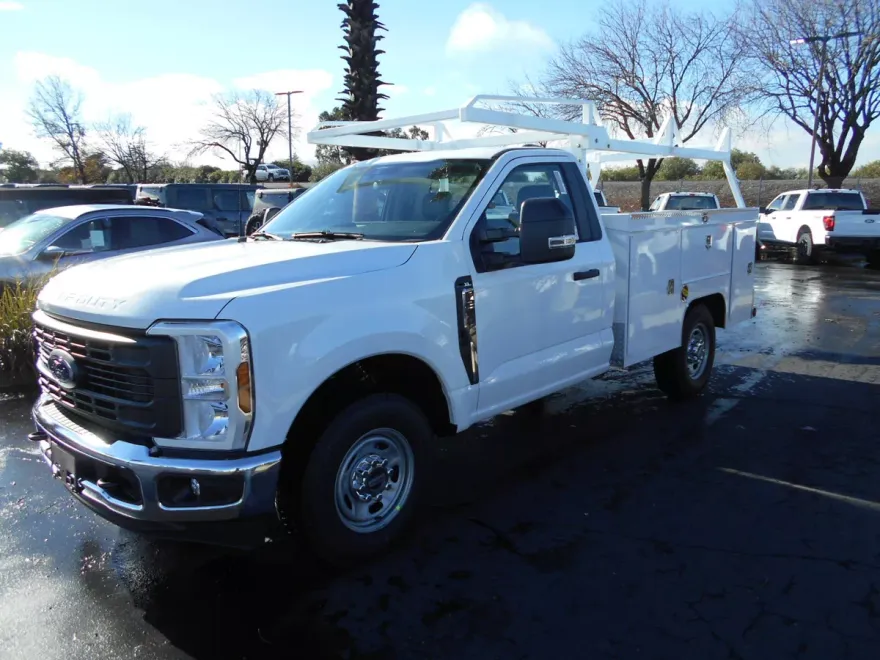 2024 Ford F-250 XL photo 1