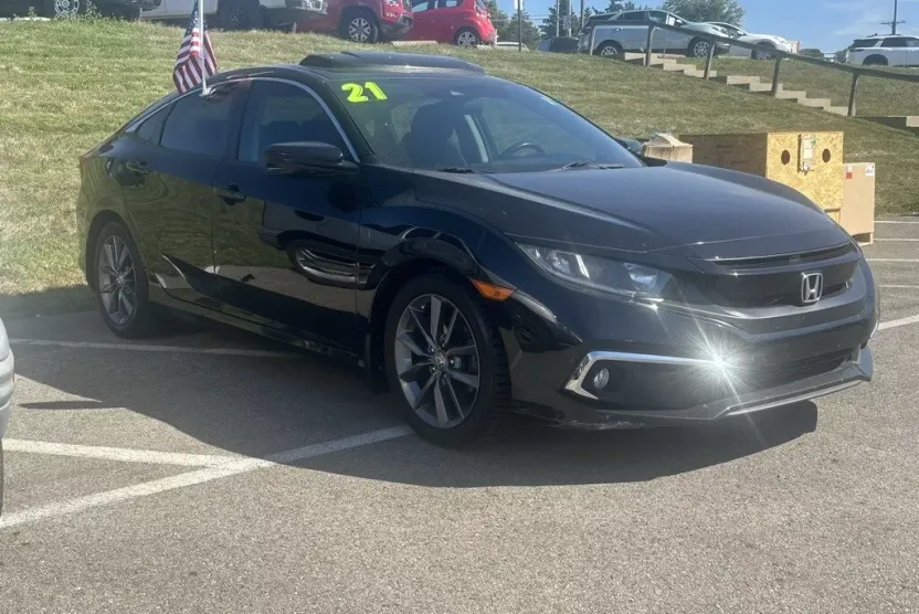 2021 Honda Civic EX photo 1