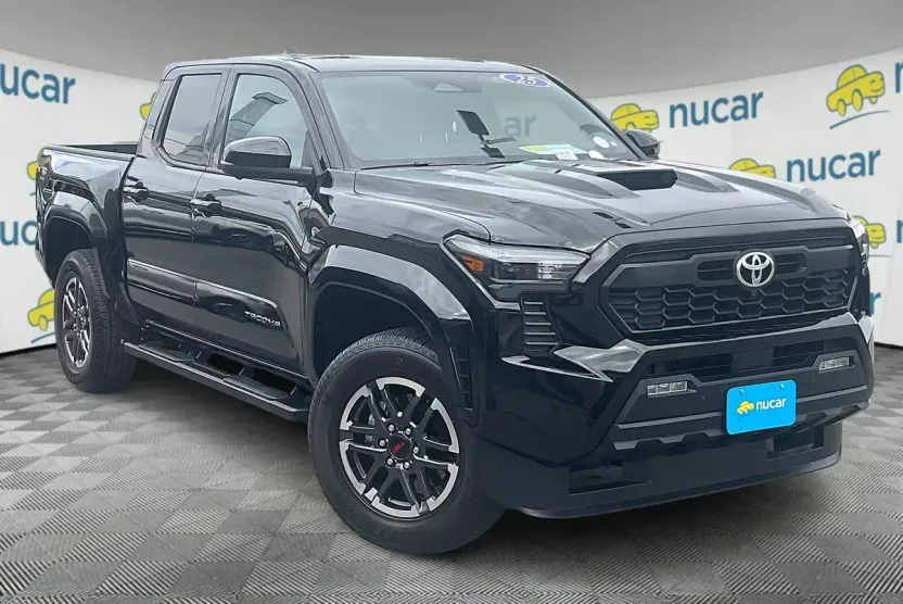 2025 Toyota Tacoma TRD Sport photo 1