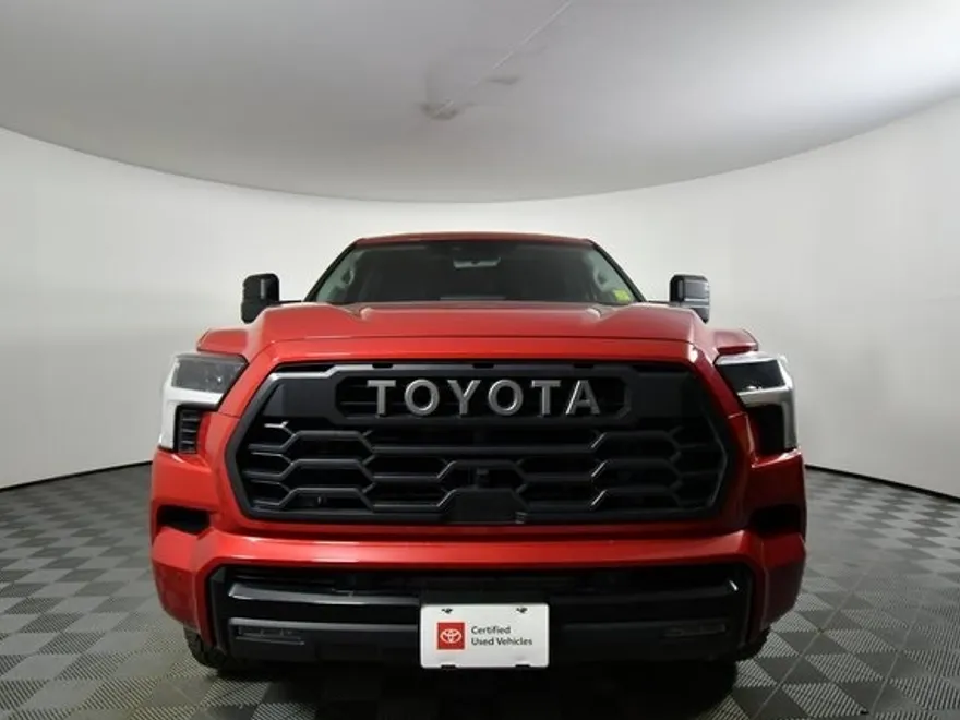 2023 Toyota Sequoia SR5 photo 1