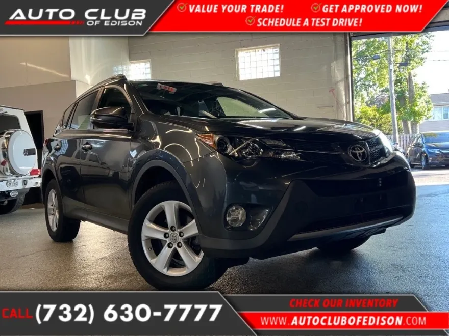 2013 Toyota RAV4 XLE photo 1