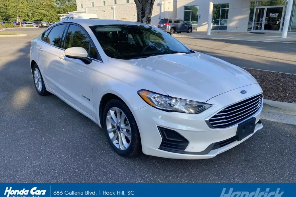 2019 Ford Fusion Hybrid SE photo 1