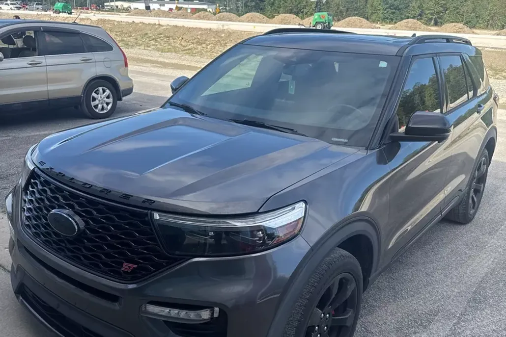 2020 Ford Explorer ST photo 1