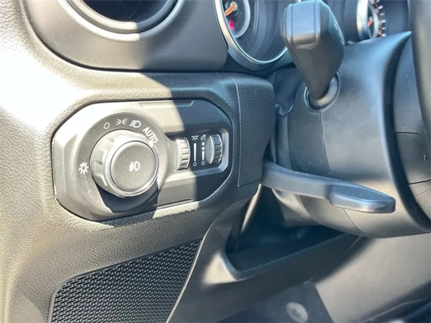 2022 Jeep Wrangler Unlimited Willys photo 27