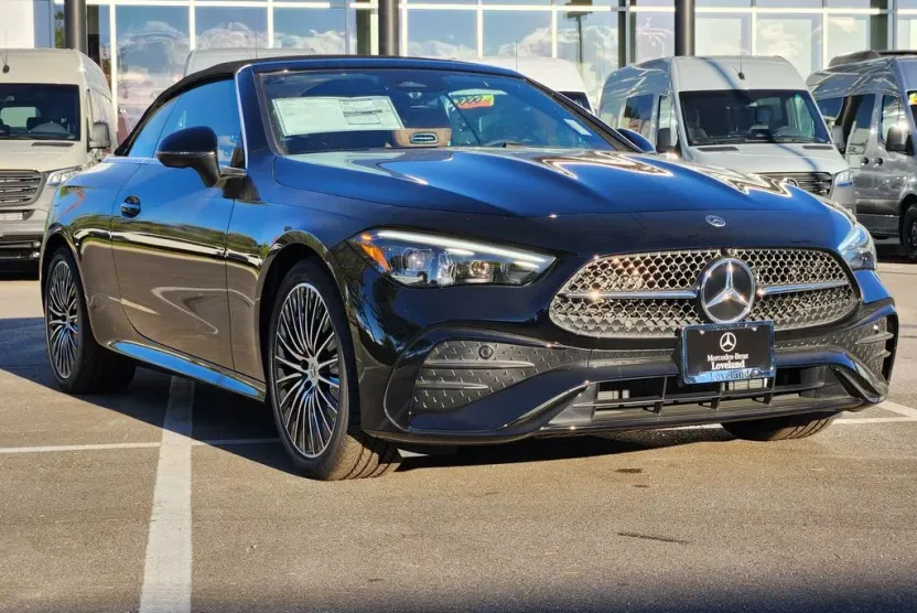 2026 Mercedes Benz CLE 300 4MATIC photo 1