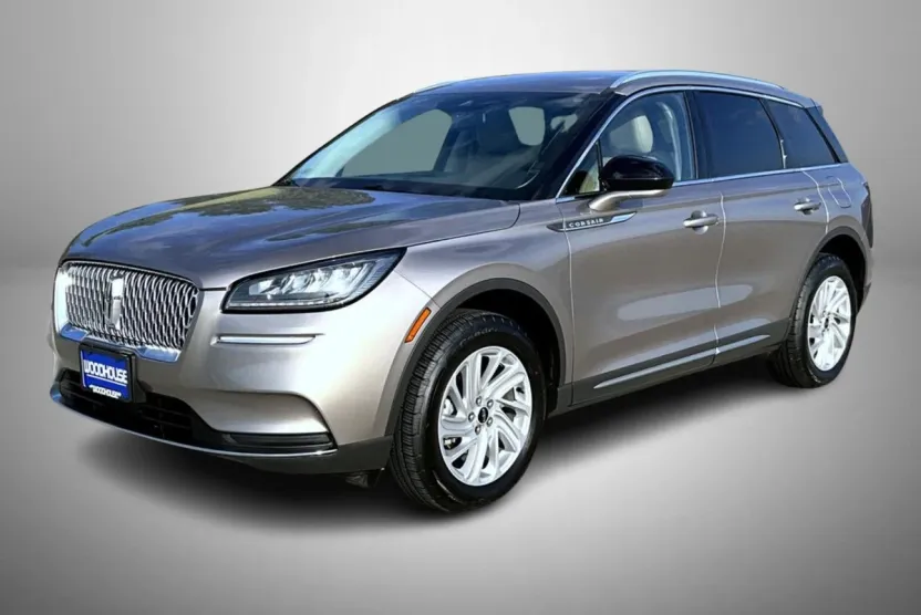 2021 Lincoln Corsair Standard photo 1