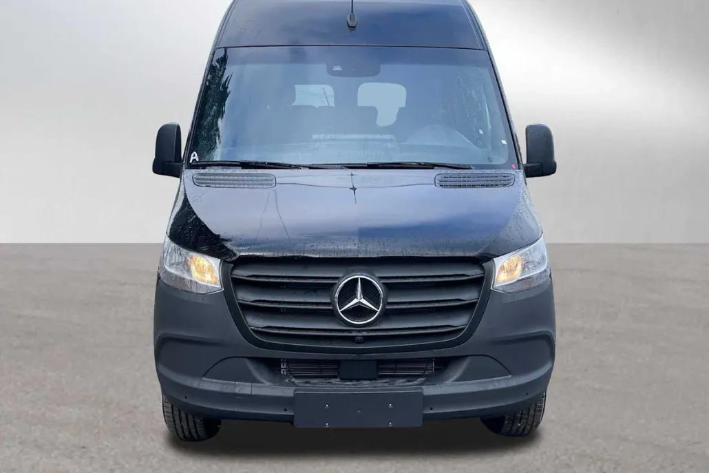 2024 Mercedes Benz Sprinter 2500 Standard Roof photo 1