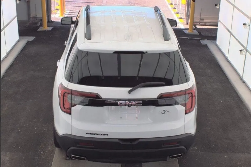 2022 Gmc Acadia SLE photo 1