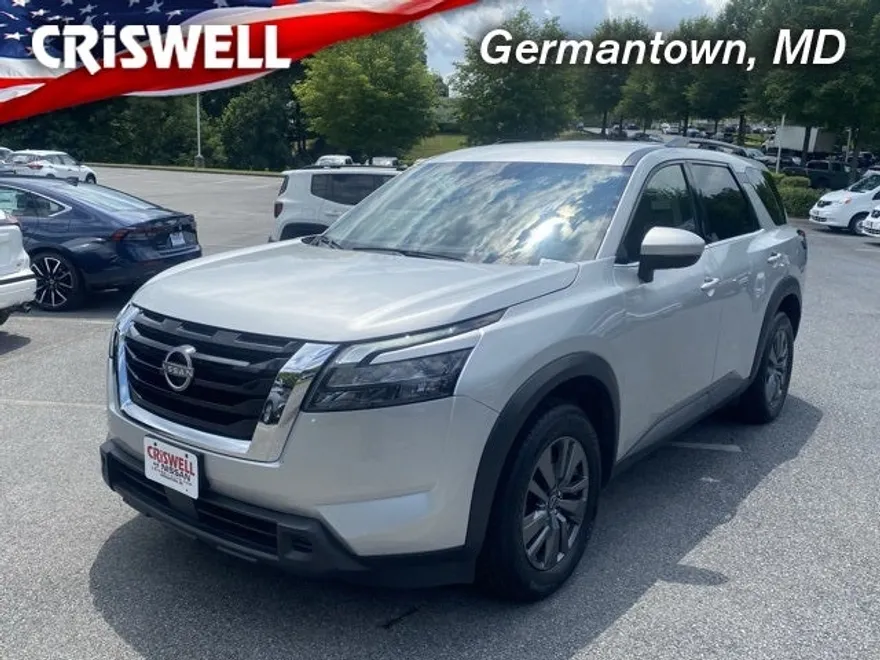 2024 Nissan Pathfinder SV photo 1