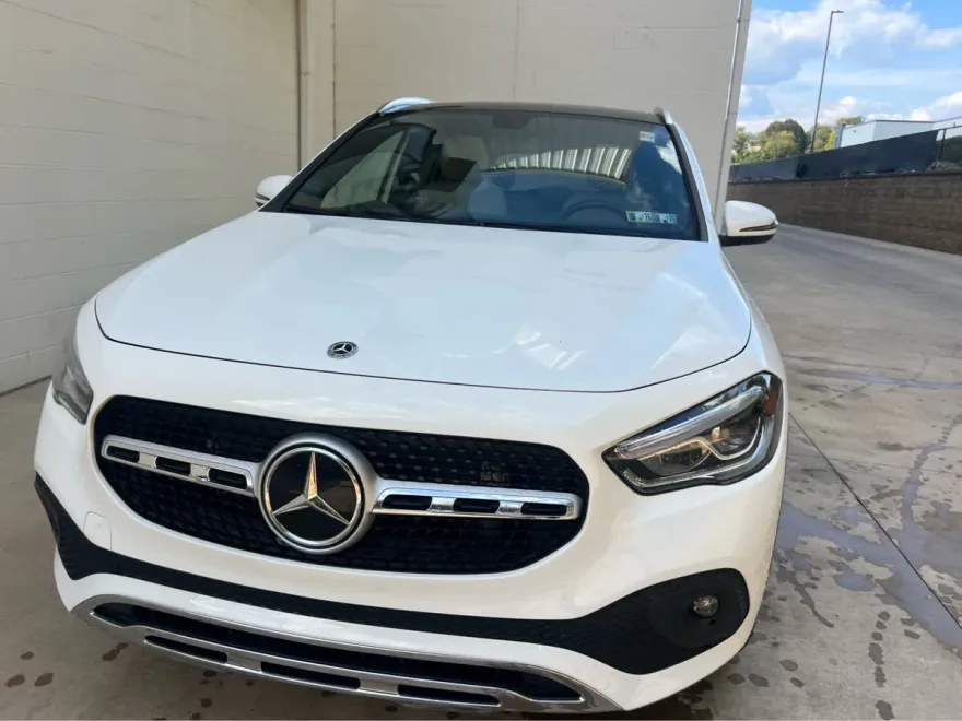 2023 Mercedes Benz GLA 250 4MATIC photo 1