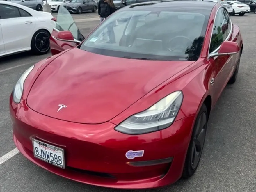2018 Tesla Model 3 Long Range photo 1