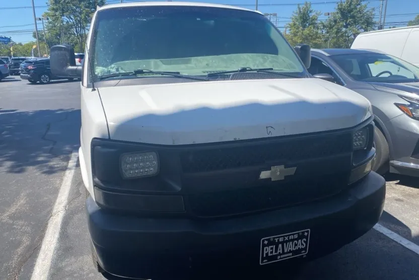 2015 Chevrolet Express Cargo Work Van photo 1