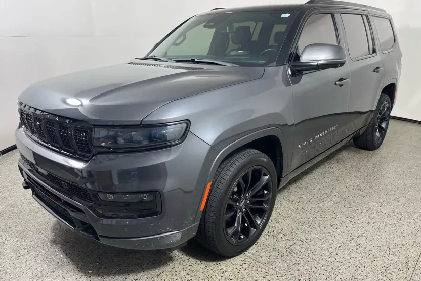 2022 Jeep Grand Wagoneer II Obsidian photo 1