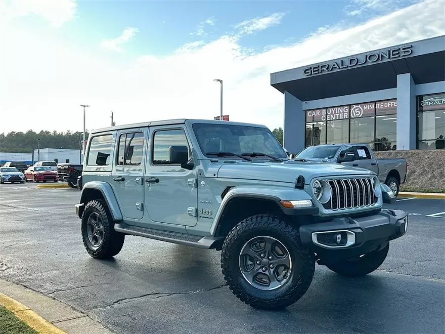 2024 Jeep Wrangler Sahara photo 1