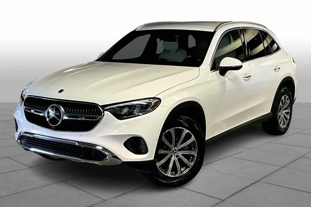 2023 Mercedes Benz GLC 300 photo 1
