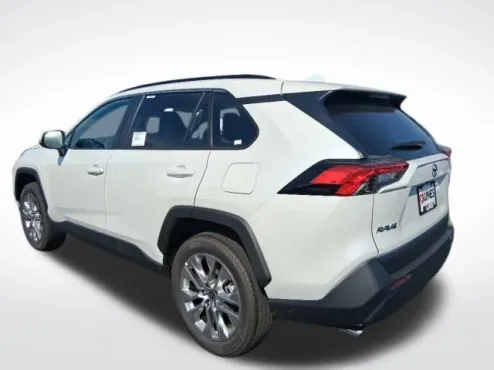 2025 Toyota RAV4 Premium XLE photo 4